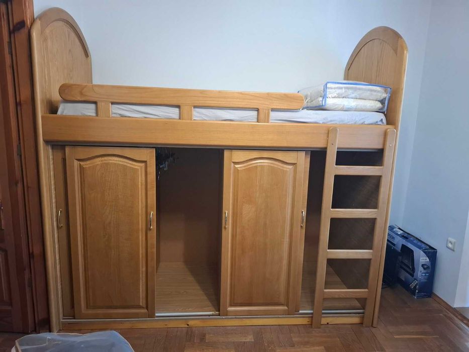 Двоярусне ліжко-шафа