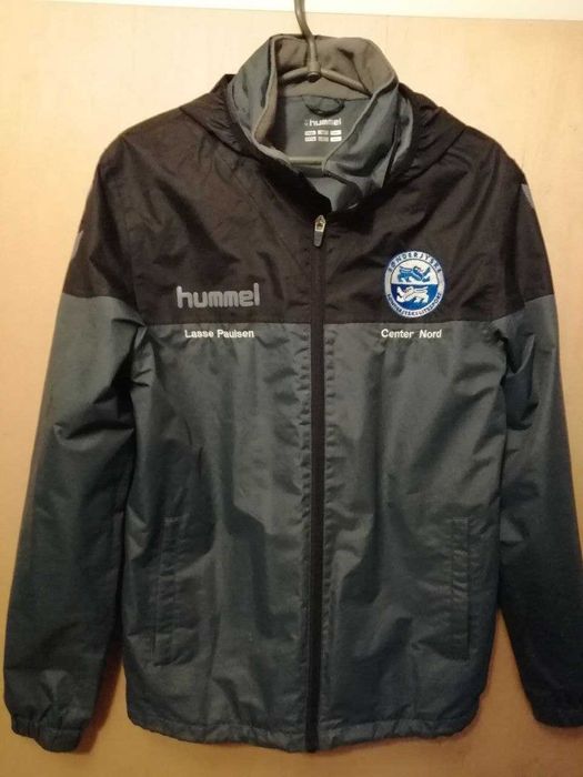 Куртка вітровка hummel.