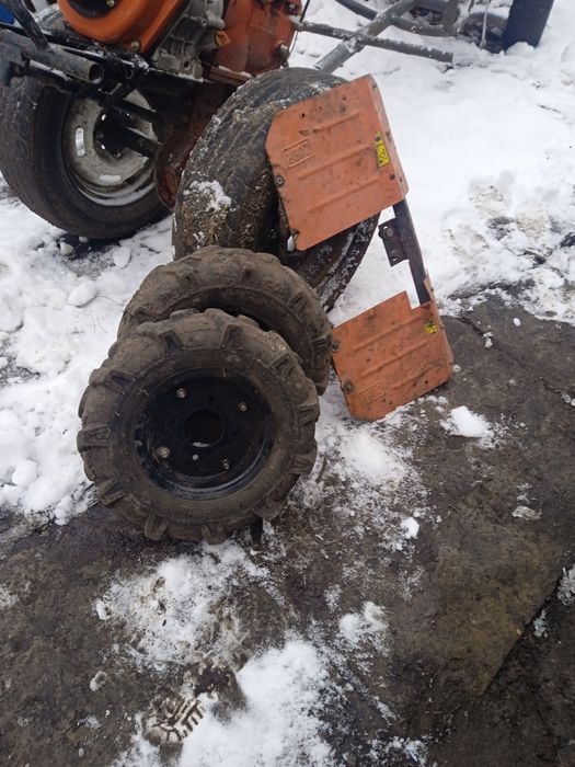 Продам мотоблок зубр