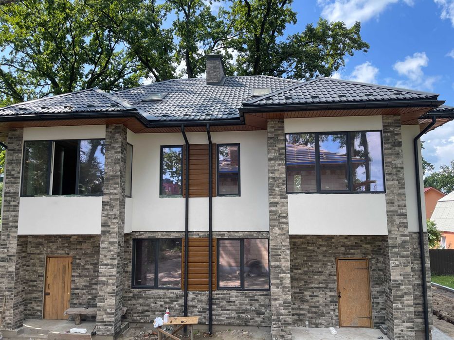 Продам будинок 140 м2 в топовій локації, всі центральні комунікації