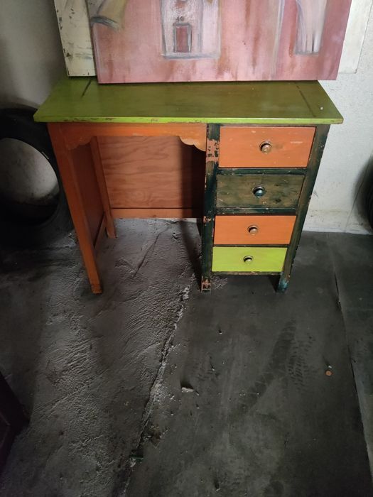 Secretária de quarto