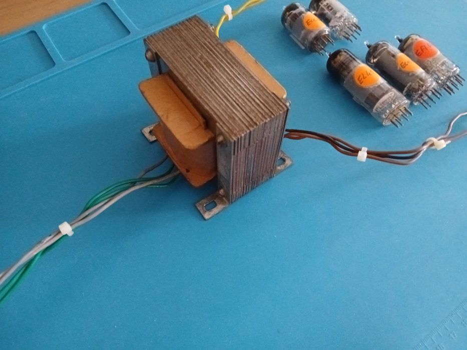 Transformador de Alta Tensão p/ Válvulas Electronicas + 5 Valvulas