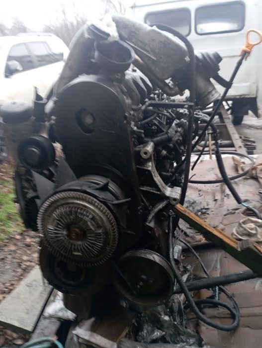 Мотор .2.5 кпп на лт.