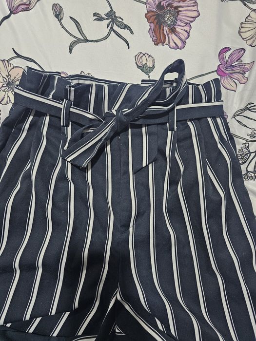 Spodnie damskie proste do kostek chinosy H&M M