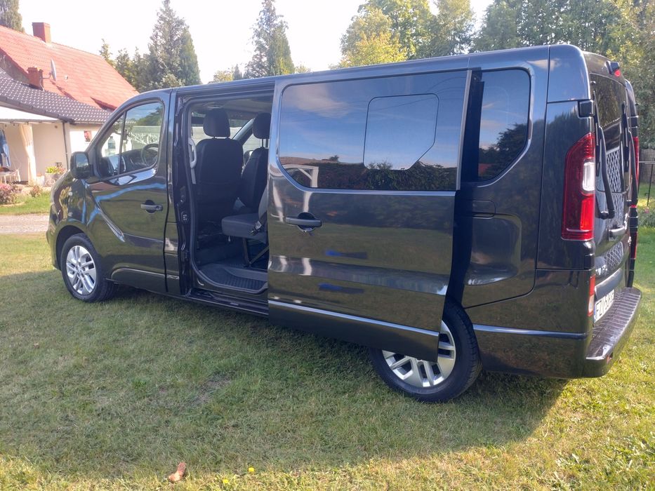 Opel Vivaro - Salon Polska, 9- osobowy, wersja Long, bezwypadkowy.