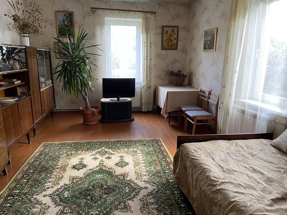 Дом с потенциалом с просторным и ухоженным участком