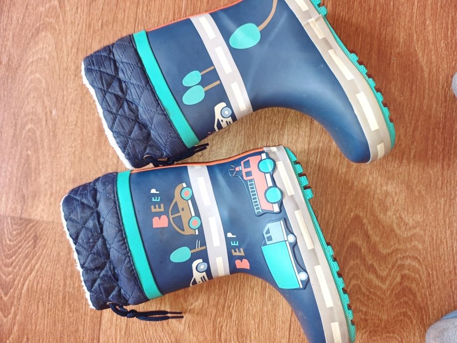 Резиновые сапоги размер 28