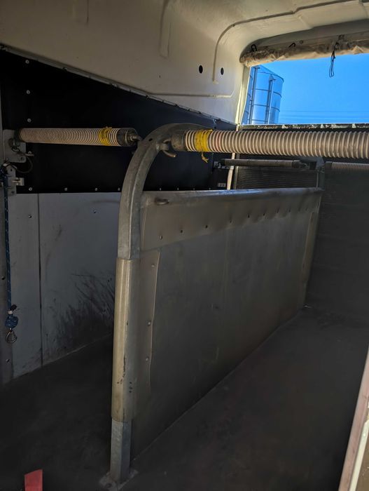 Sprzedam przyczepę do przewozu 2 koni Bukmanka