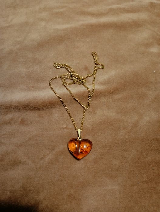 Янтарная подвеска на позолоченной цепочке СССР.
