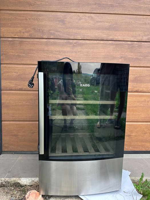 Холодильник винний