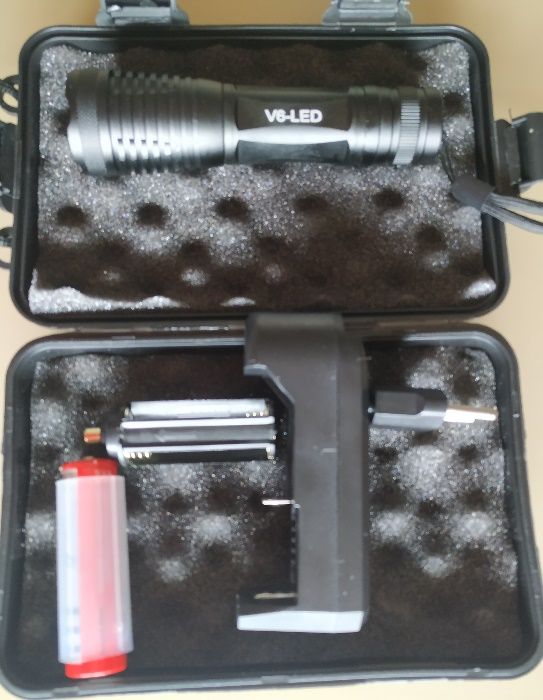 CREE L2 Tactical Flashlight – With Zoom and Carrying Case64750573717891124