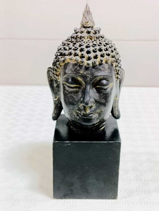 Estatueta decorativa com cabeça de Buda
