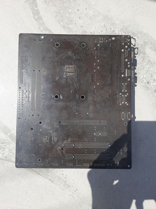 Материнська плата ASUS M4N68T-M LE Socket AM3/AM3+ DDR3 (на ремонт / запчастини)