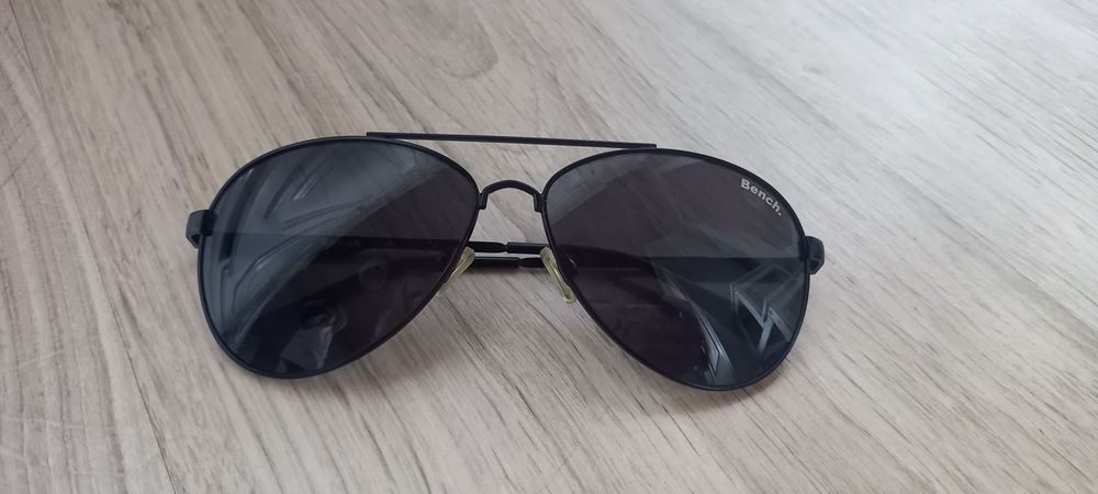 Bench okulary przeciwsłoneczne awiatorki czarne