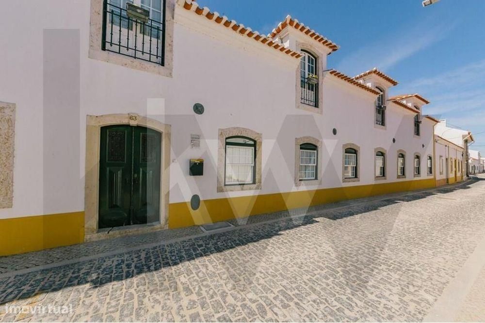 Propriedade Histórica Exclusiva em Benavente – Um Cenário Único para G