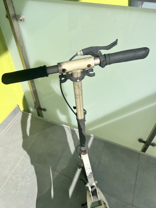 Hulajnoga Nils Extreme biala, amortyzatory