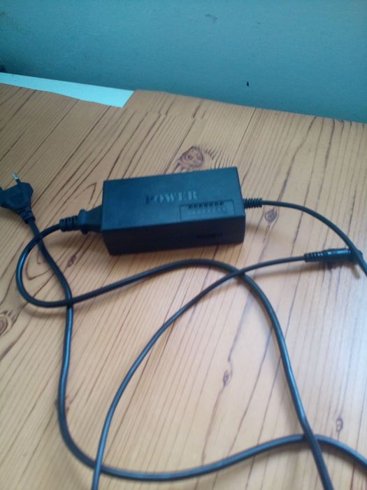 Laptop Charger462992843054796800