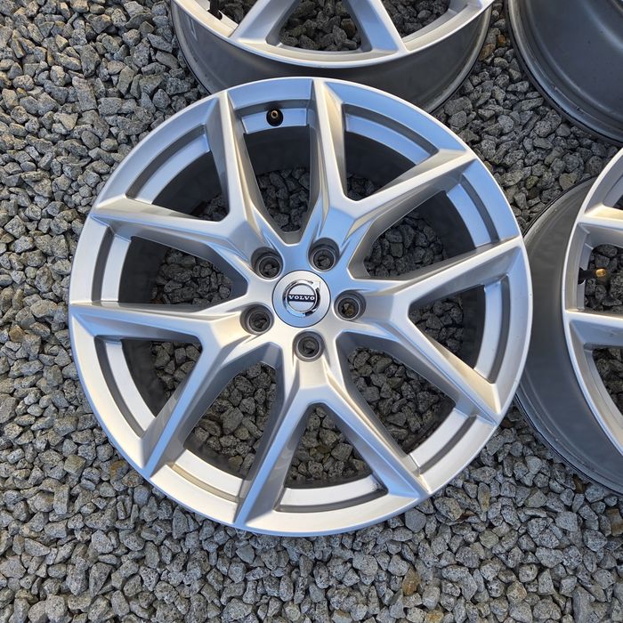 Oryginalne felgi Volvo 18 5x108 XC60,XC90 V60 V90 V70 V40,S60,S90