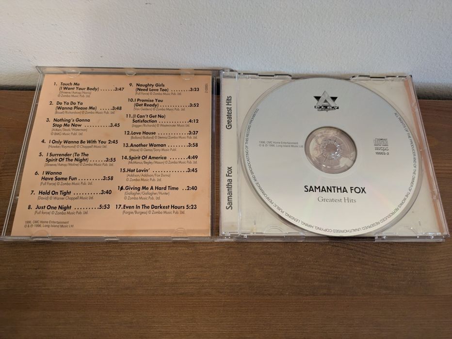 CD " Samantha Fox - Greatest Hits " (Opt. Estado)