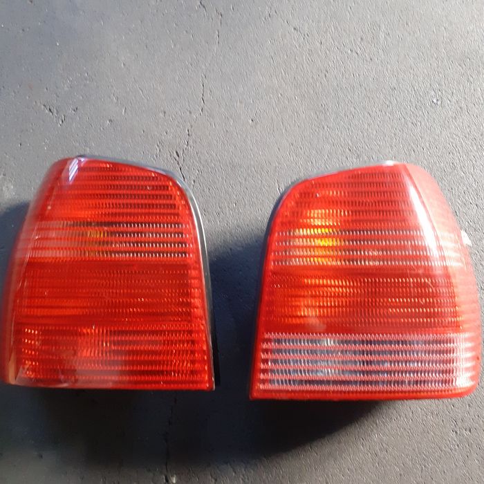 Komplet lamp tylnych Volkswagen Polo III 6N