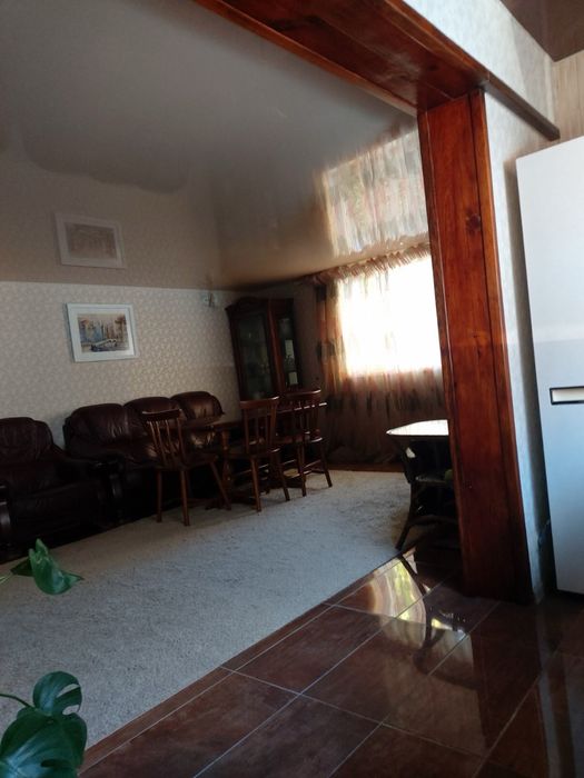 Продам просторий будинок у районі Новомиколаївка (біля Фанклубу)