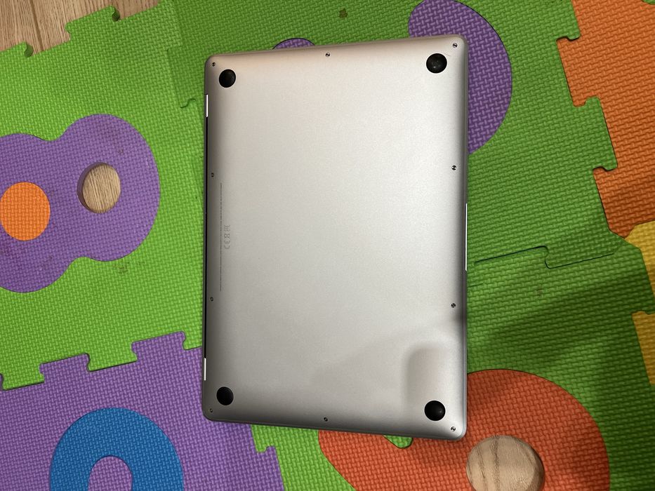 MacBook Air 13 (Core I3)