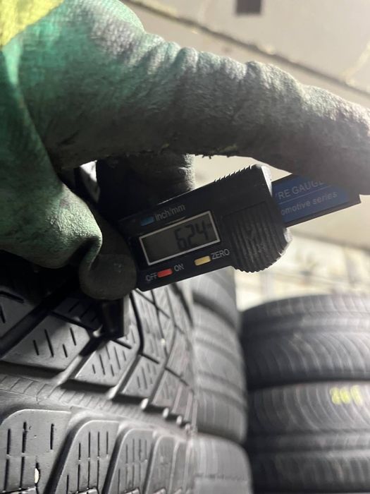 Комплект зимової гуми 235/55/18 Pirelli