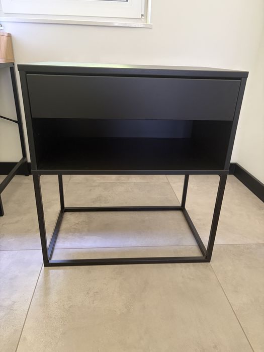 Stolik nocny duży Ikea VIKHAMMER, czarny, 60 x 39 cm