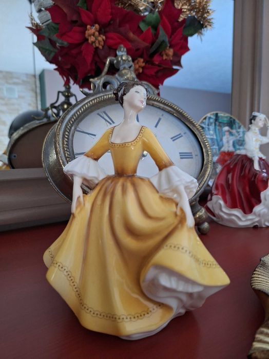 Figurka porcelanowa Royal Doulton Stephanie