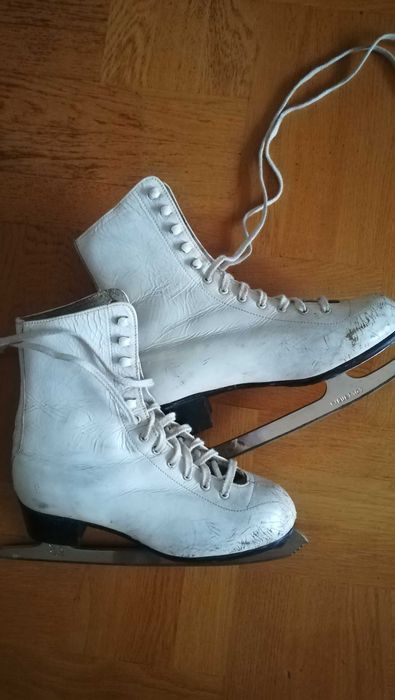 Łyżwy figurowe POLSPORT, skórzane r. 36