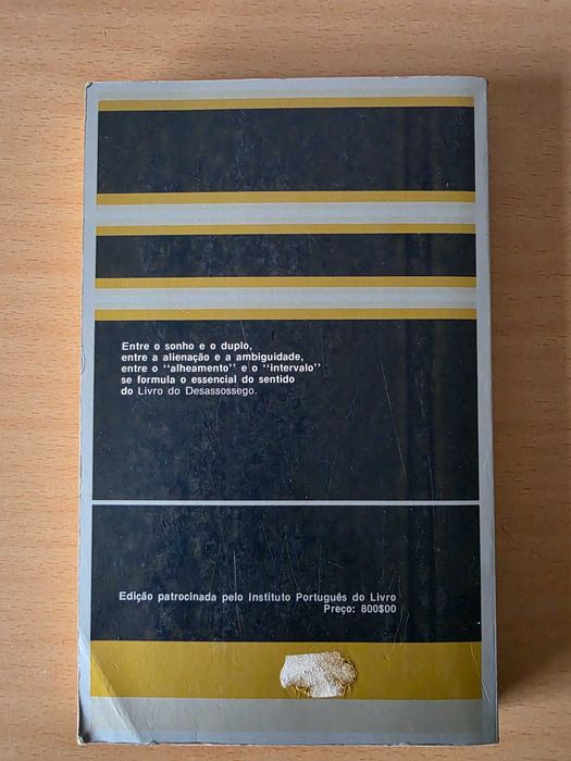 "Livro do Desassossego de Bernardo Soares" de Fernando Pessoa