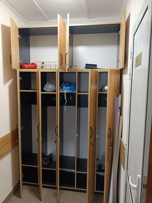 Меблі офісні корпусні