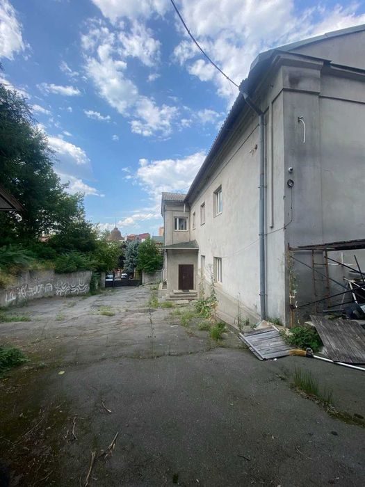 Оренда окремої будівлі 514 м² у центрі Дніпра пров. Барикадний, 5