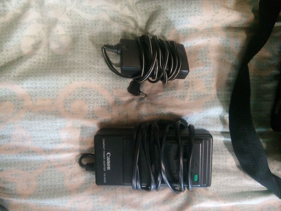 Відео камера Canon UC5000E