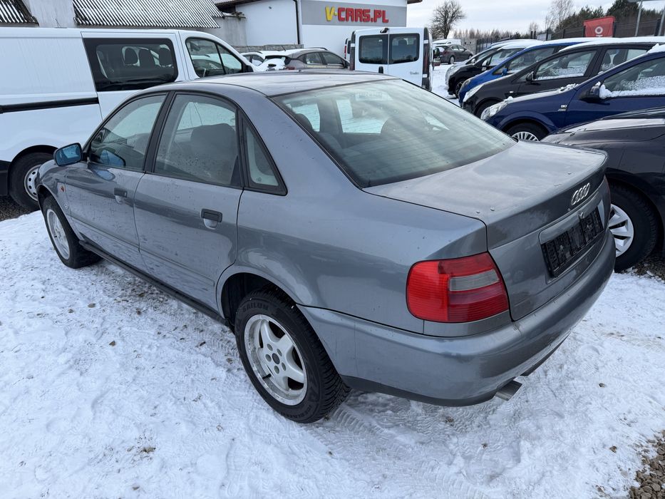 Audi A4-1.6 benzyna - klimatronic