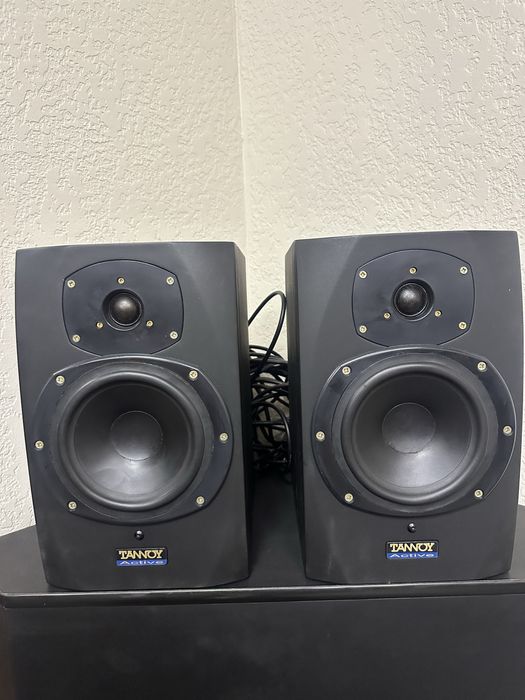 Студійні монітори  Tannoy Reveal з сабвуфером Tannoy CMS 110B