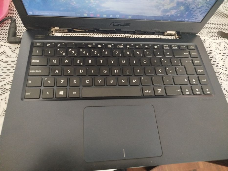 PC Asus 4 GB ram