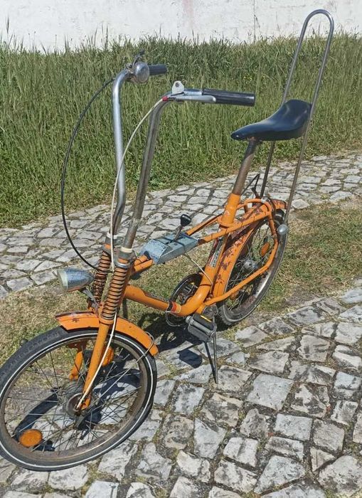 Bicicleta antiga, toda original, muito rara.