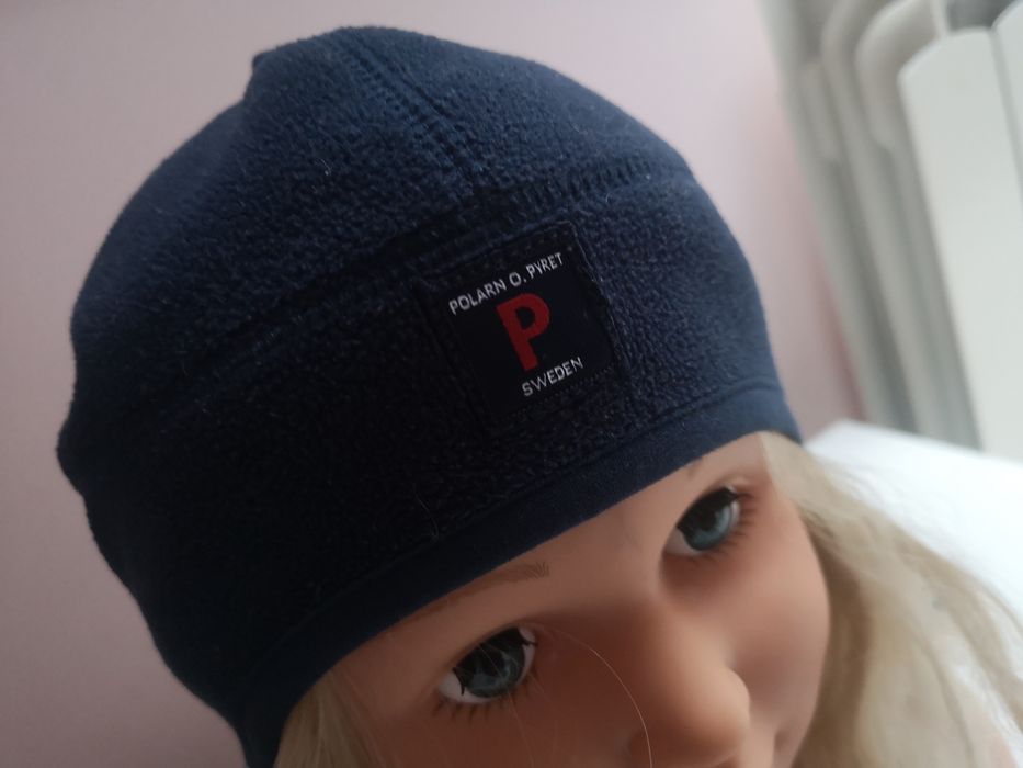 Polarn i Pyret czapka zapinana pod brodą roz 9-12 ms