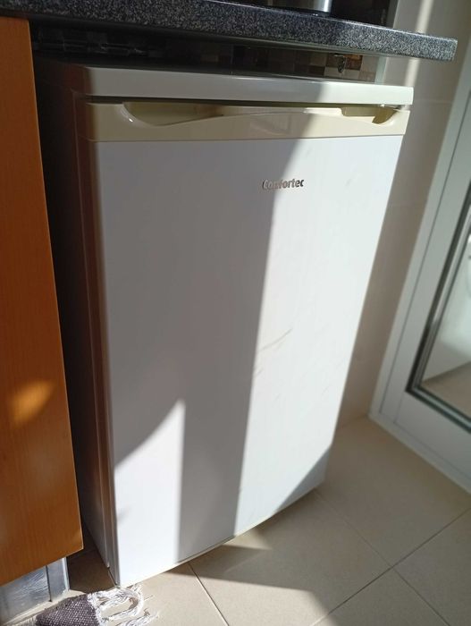 Frigorífico baixo - Confortec 50x84x54