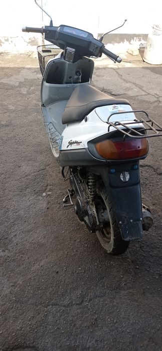 Продам під ремонт або на запчастини