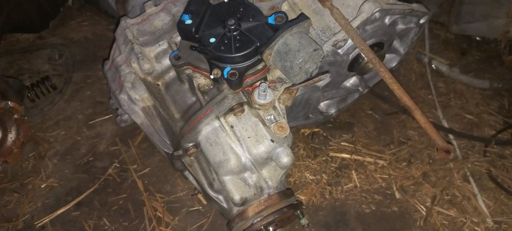 Роздатка toyota land cruiser 100 4.2