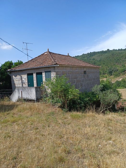 Moradia em Bisalhães-Rua da Cobrinha