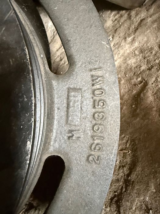 ШківиMassey Ferguson 062025P1,2619350W1,71379123,D28784022