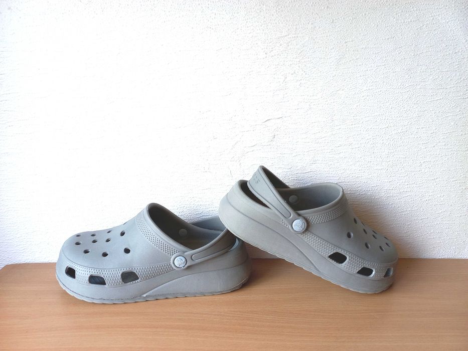 Класні крокси шльопанці crocs м6w8/38-39р. устілка 25,2 см.