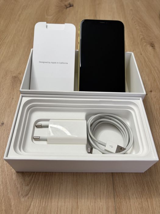 iPhone 11 stan b.dobry 64GB