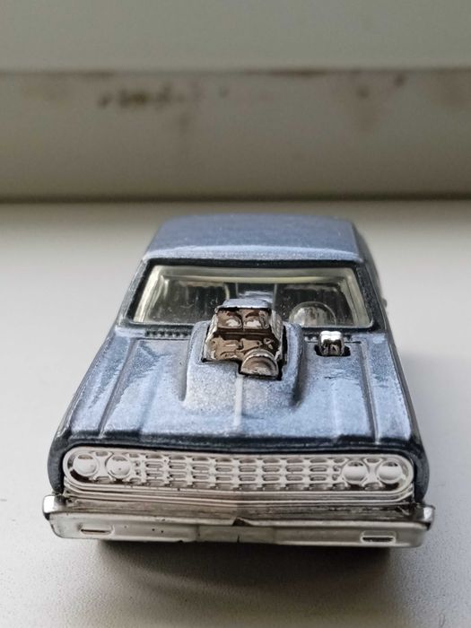 Chevrolet .Фирма Hotwheels.Масштаб 1.60.Новая.Сделано в Малайзии.