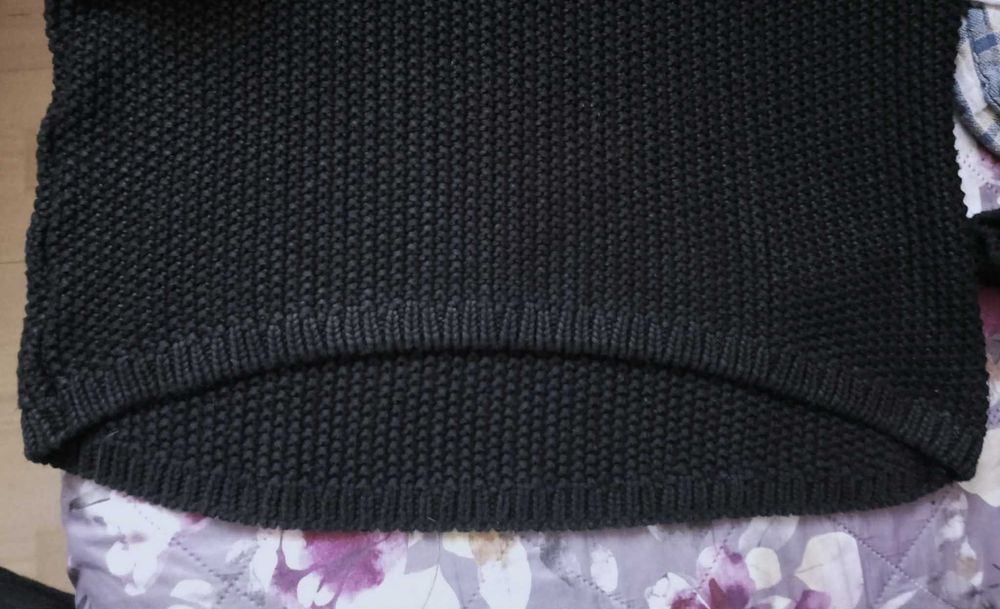 sweter czarny damski 40 L*Streed One* tył zaokrąglony dłuższy