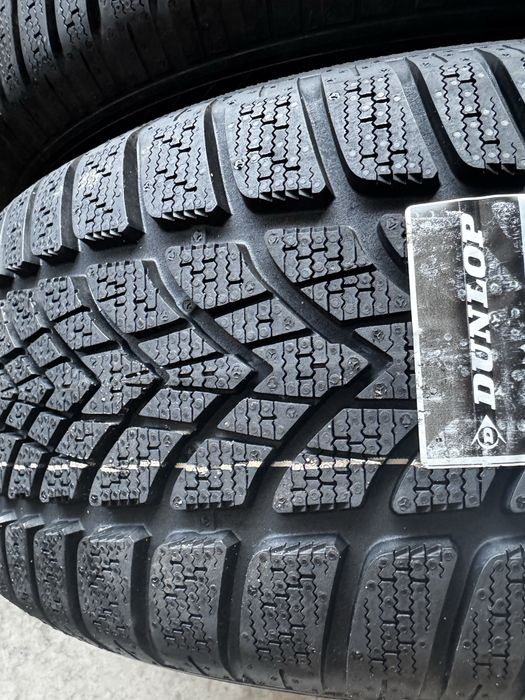 NOWE 225/50/17 DUNLOP Zimowe opony komplet