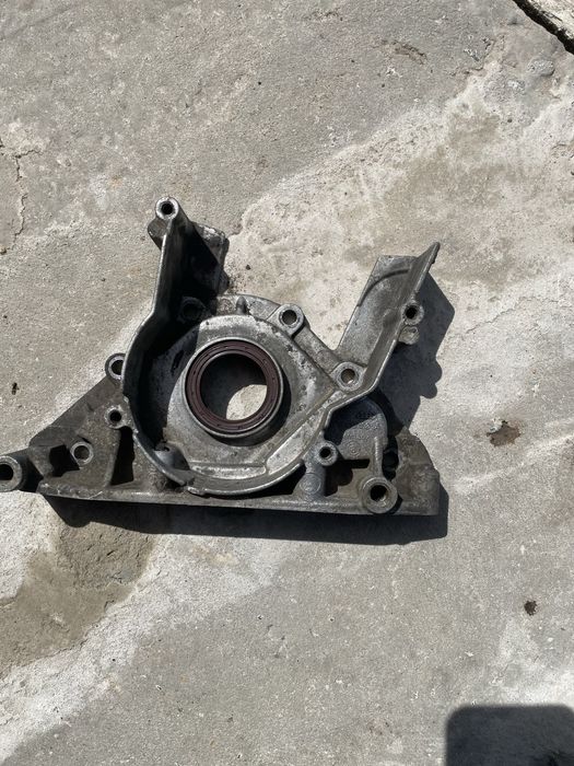 Кришка двигуна передня VW Golf 1.6 8V (IV) 1997-2003